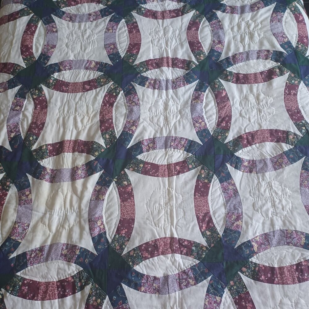 Vintage Full-Size Quilt Double Wedding Rings + 2 Pillow Shams (Colcha)